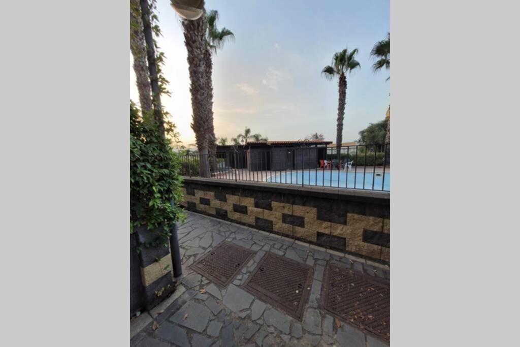 Sicilia, Mansarda Le Due Terrazze Mascali Exterior foto